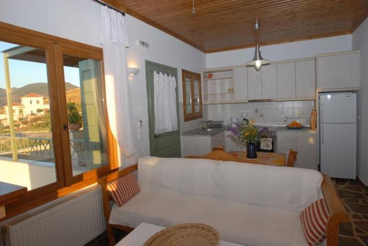 Birds Bay Resort Petra  Zimmer foto